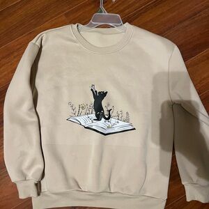 SHEIN Beige Crewneck Sweatshirt with Black Cat Book Graphic